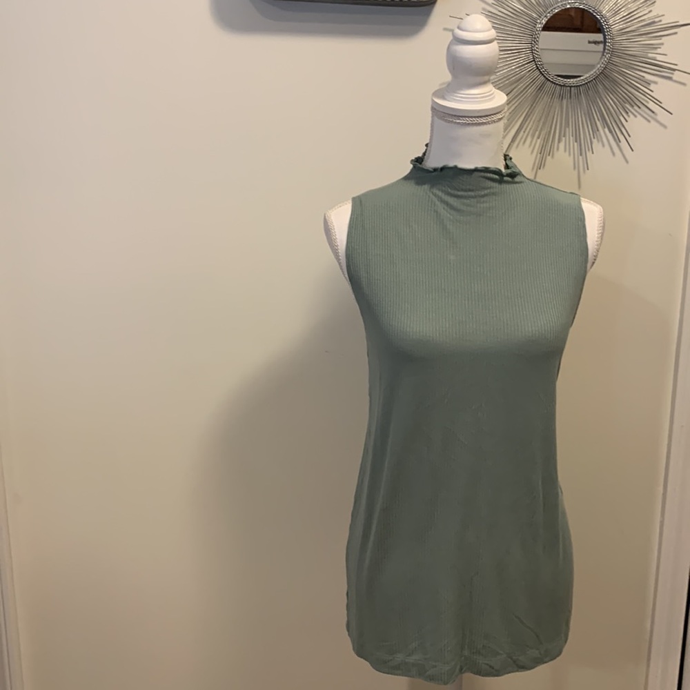 EUC Loft Ruffle Mock Neck Tank Top - Picture 2 of 8